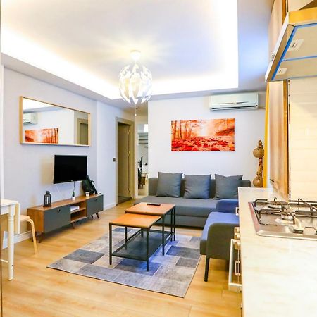 Appartement Delightful Flat 500 M To Uskudar Ferry Station à Istambul Extérieur photo